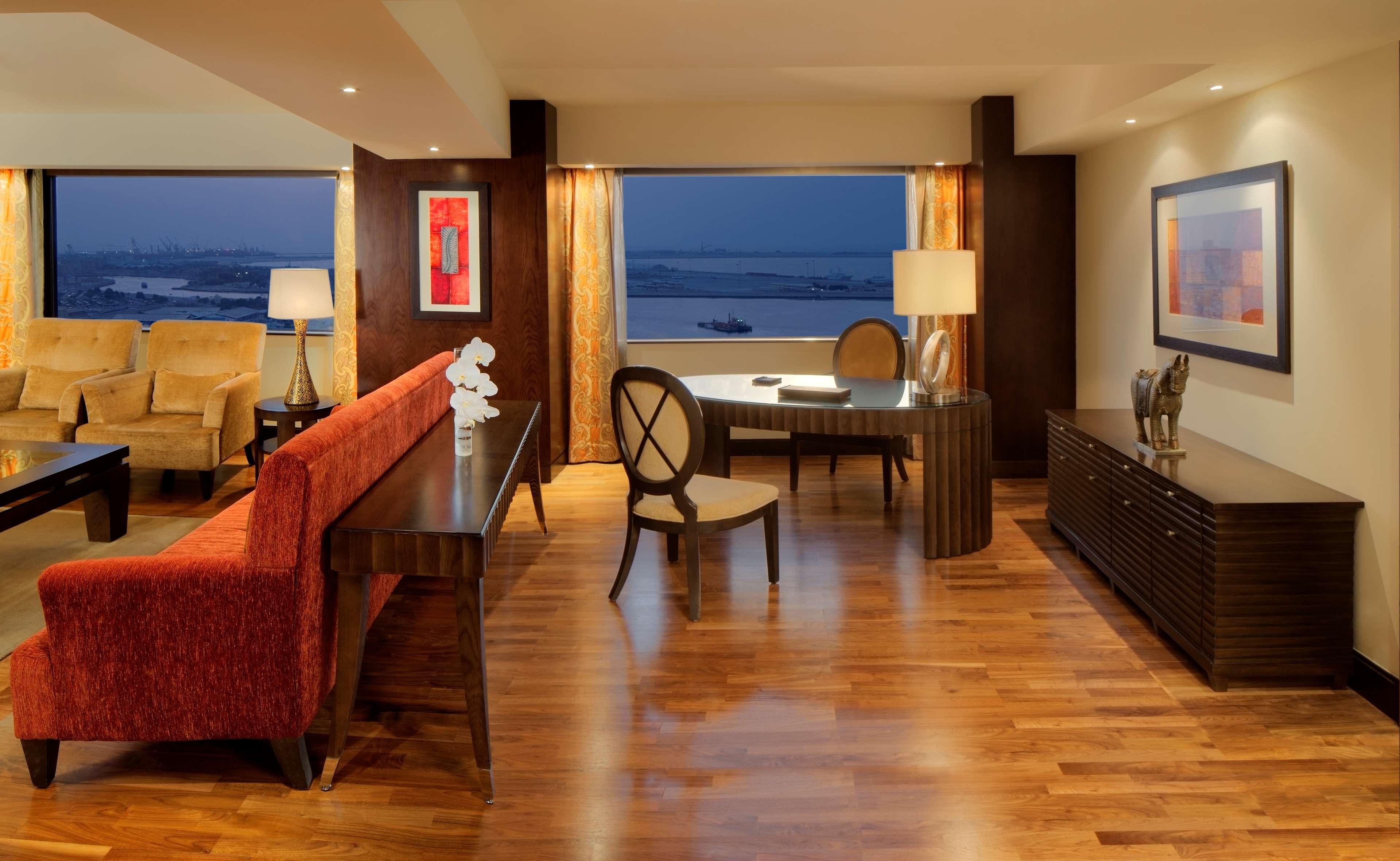 Hotel Hyatt Regency Dubai - Corniche Esterno foto Suite at the Taj Bengal