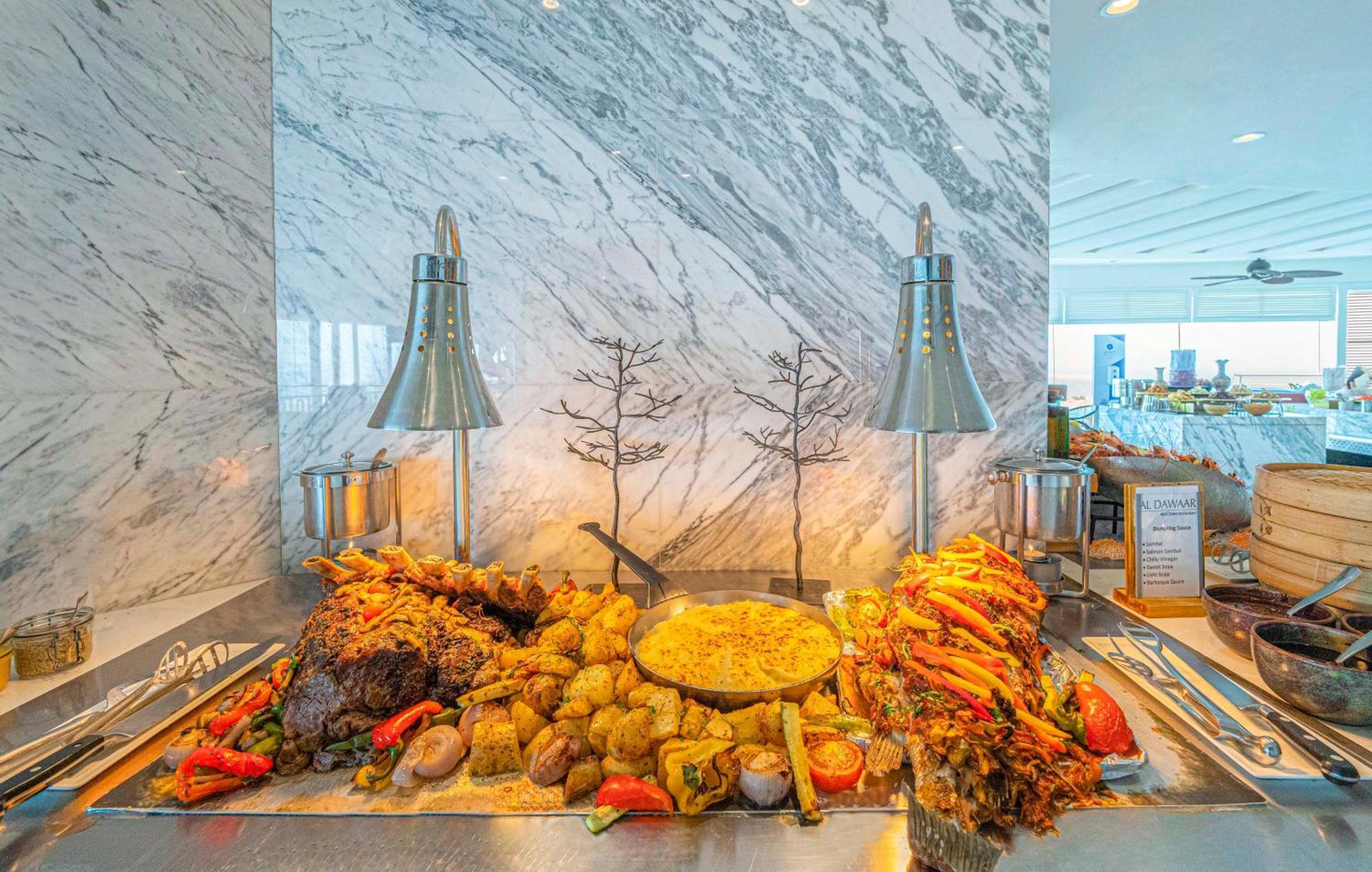 Hotel Hyatt Regency Dubai - Corniche Esterno foto A buffet at a hotel