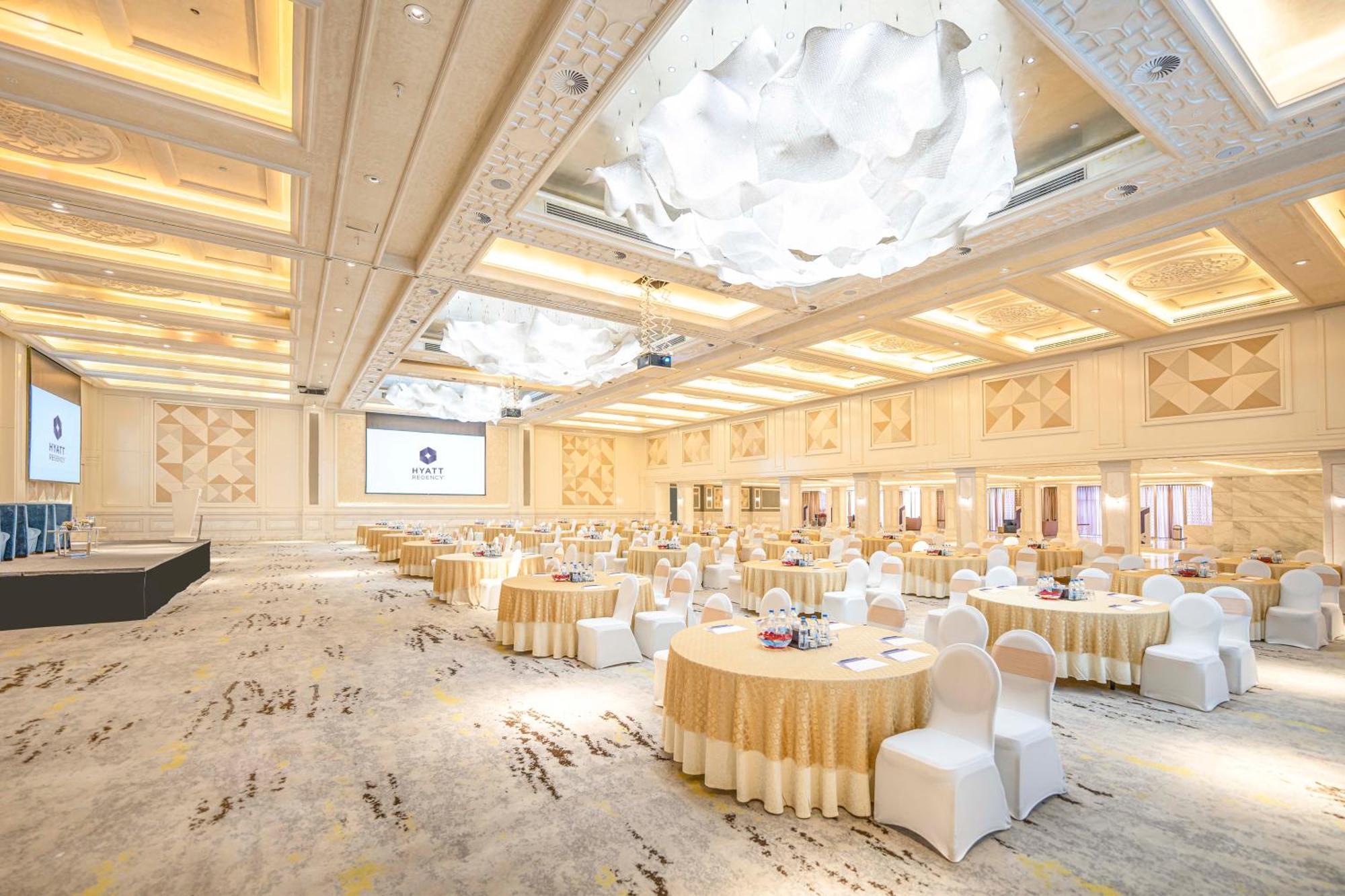 Hotel Hyatt Regency Dubai - Corniche Esterno foto The Grand Ballroom